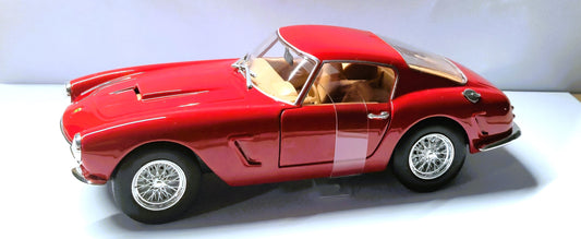 Ferrari GT Berlinetta Passo Corto 1/24 Diecast Model Car by