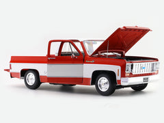 1974 Chevrolet Cheyenne Super C-10 red 1:18 licensed diecast scale model collectible