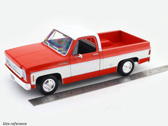 1974 Chevrolet Cheyenne Super C-10 red 1:18 licensed diecast scale model collectible