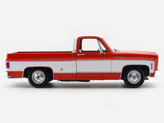 1974 Chevrolet Cheyenne Super C-10 red 1:18 licensed diecast scale model collectible