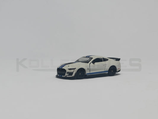 Shelby GT500 White 1:64 scale model car -