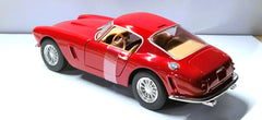 Ferrari GT Berlinetta Passo Corto 1/24 Diecast Model Car by
