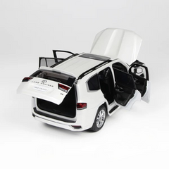 Toyota Land Cruiser White 1:18 scale model car