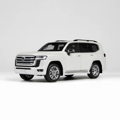 Toyota Land Cruiser White 1:18 scale model car