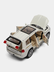 Toyota LAND CRUISER WHITE 1:24 Scale